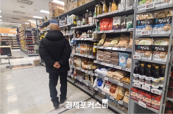 ����������ȯ���� 1�� �����ڹ��� 0.6%�衦17���� ���� �ִ� ���