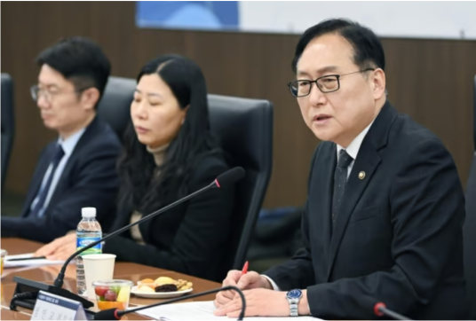 �۳� �������� �������� 121�� ���ߡ����⺸�� 46%��